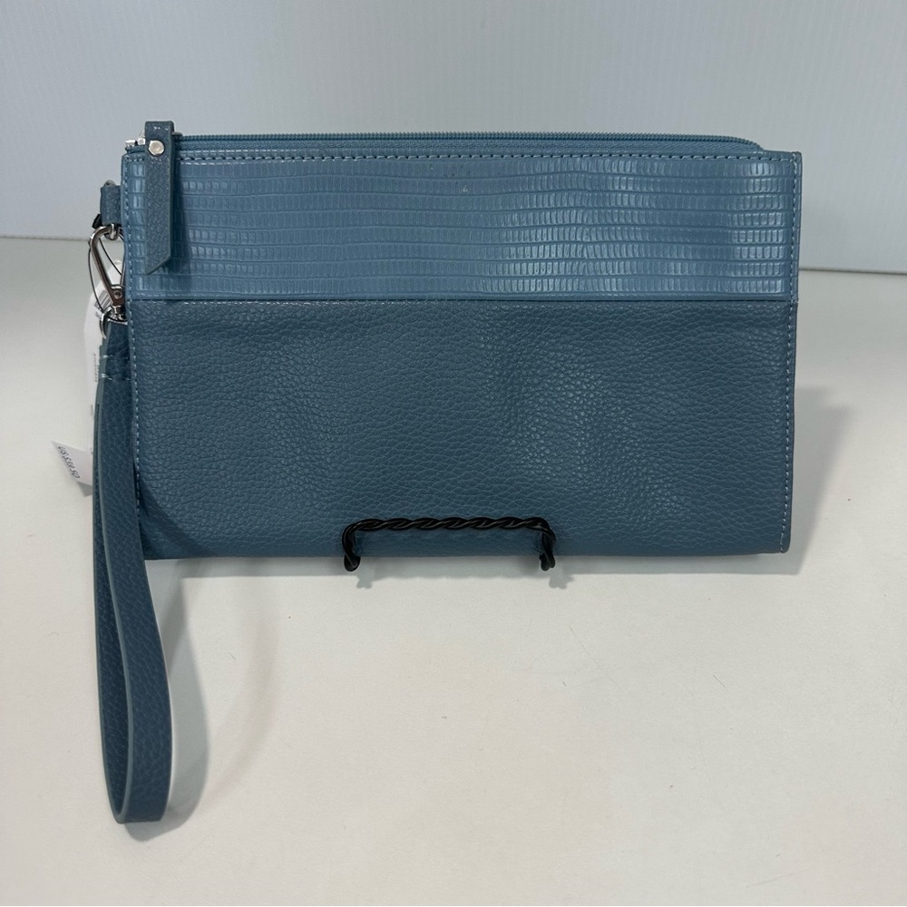 Chico's Pull Strap Zipper Wristlet/Cosmetic or Other Bag 2-Tone Blue NWT - Picture 2 of 11